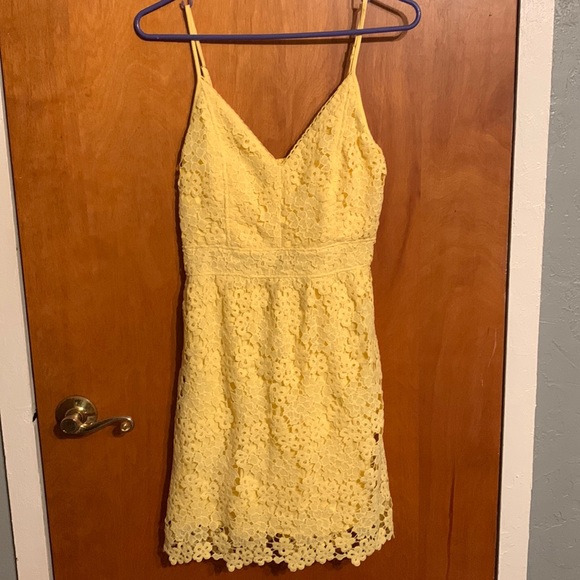 Abercrombie & Fitch Dresses & Skirts - Abercrombie Yellow Floral Lace Dress